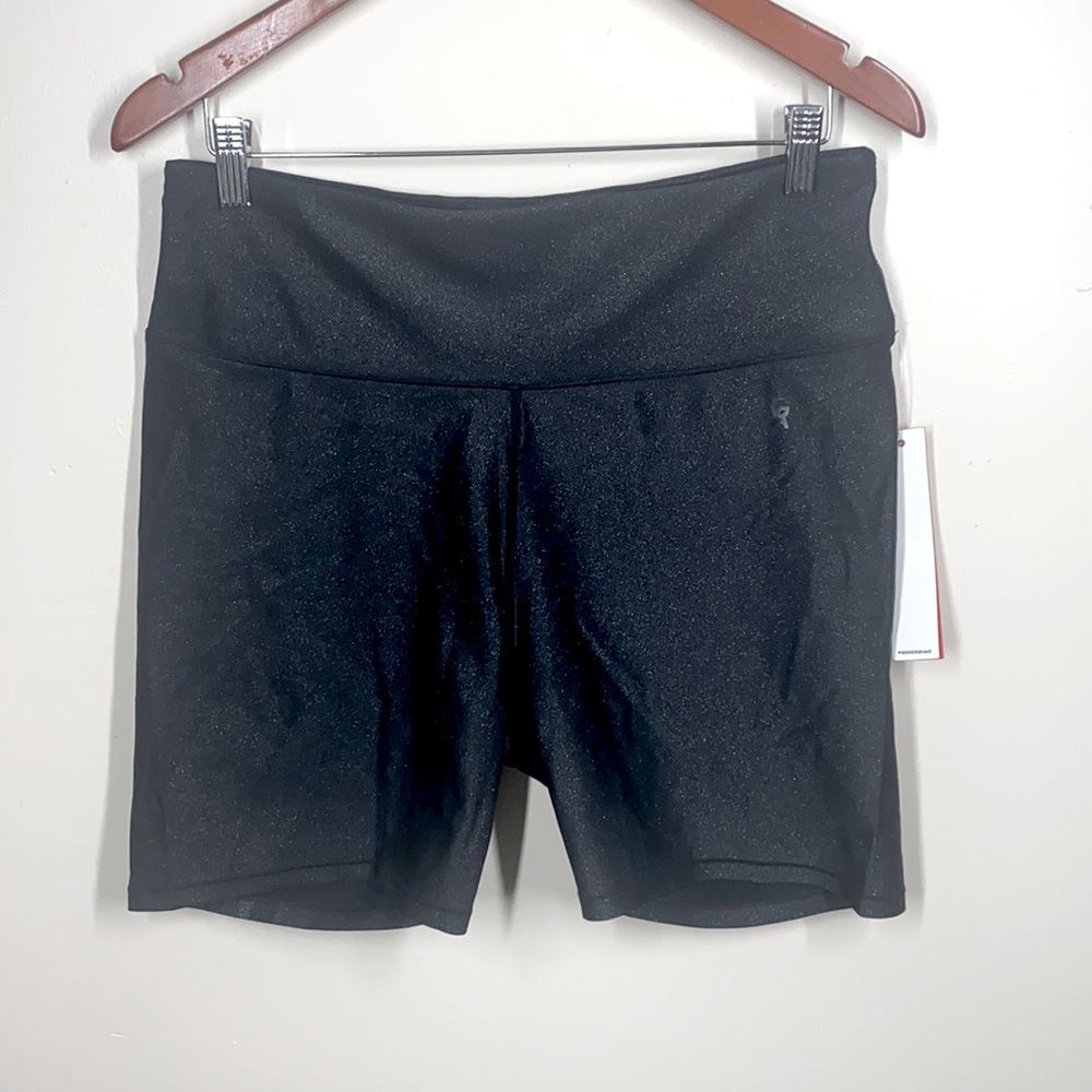 {NWT Good American Metallic Workout Shorts Size 5 (2XL)